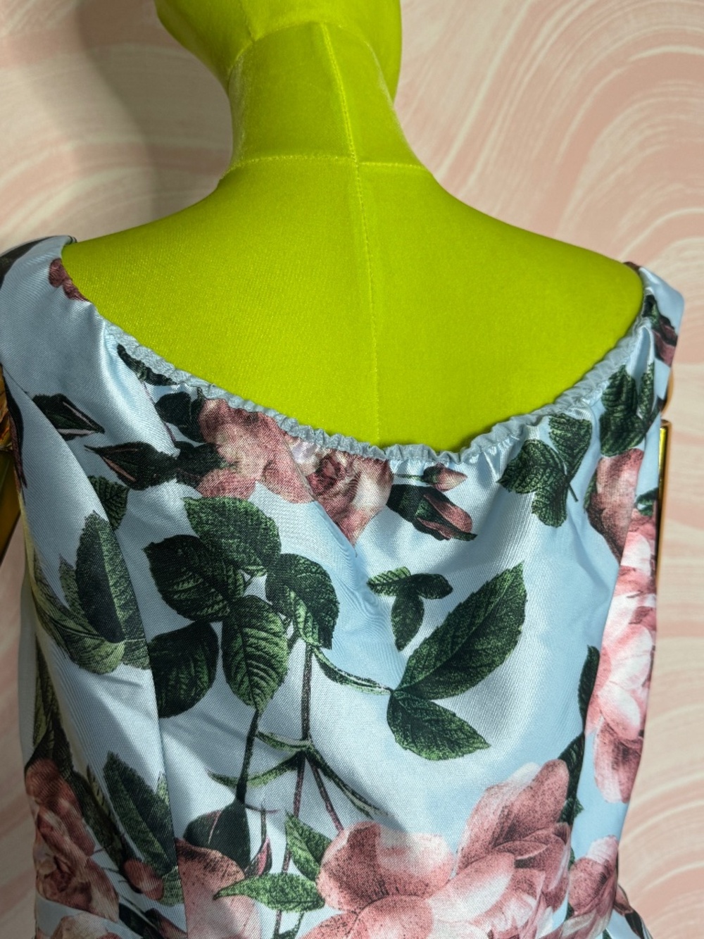 Vintage Plus-size floral dress - Picture 2 of 7